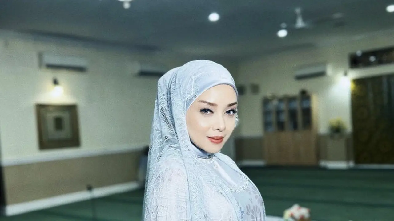 Gaun pernikahan Terry Putri
