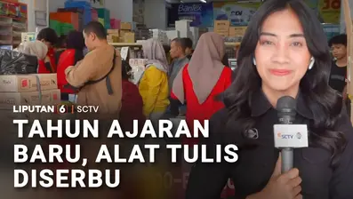 Para orang tua tidak hanya sibuk daftar ulang. Tempat penjualan perlengkapan sekolah juga ramai didatangi. Ada Teatrika Putri di Cibadak, Kota Bandung, barang apa yang paling laris diborong pembeli?