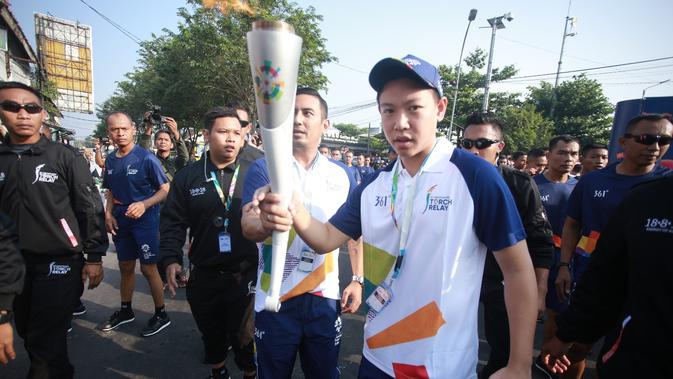 Cucu pendiri Aqua ikut Pawai Obor Asian Games di Yogyakarta