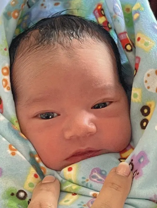 <p>[Instagram/jenniferbachdim]</p>