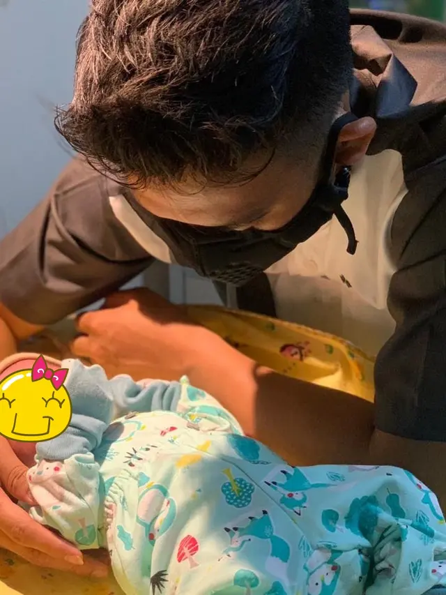 Resmi Jadi Ayah, Ini 5 Momen Rizki D'Academy Dampingi Sang Buah Hati