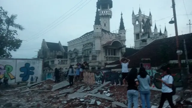 Gereja Tua Jadi Objek Foto Memesona di Jantung Yogyakarta