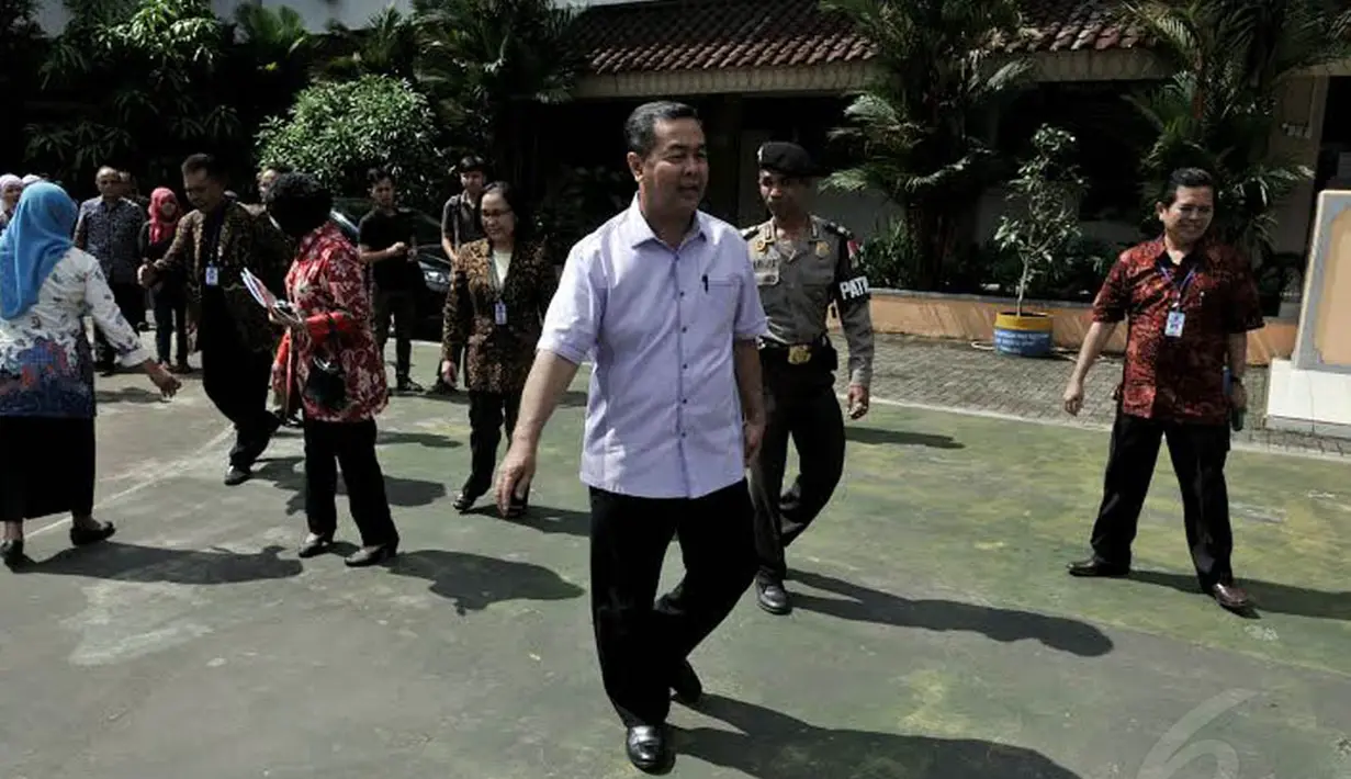 Sehari sebelum Ujian Nasional tingkat SMP, Wakil Menteri Pendidikan dan Kebudidayaan (Wamendikbud) mengecek beberapa sekolah (Liputan6.com/Johan Tallo) 