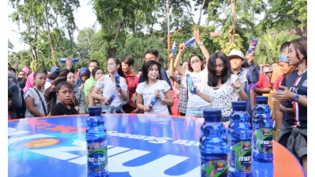 Pagi-pagi Disko Ala Mizone di Kota Surabaya