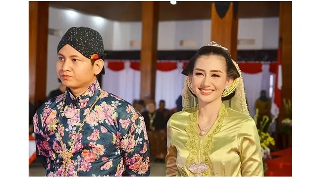 Novita Hardini mendampingi sang suami di berbagai kegiatan