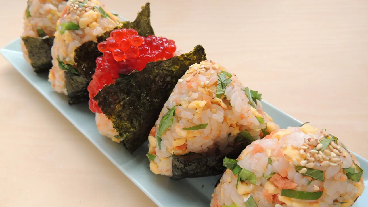 onigiri nasi kepal
