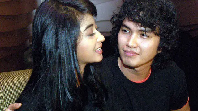 [Bintang] Dewi Perssik