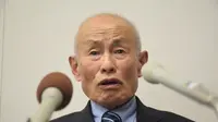 Toshiyuki Mimaki, direktur perwakilan Nihon Hidankyo, menghadiri konferensi pers setelah kelompok tersebut dianugerahi Hadiah Nobel Perdamaian 2024, di Hiroshima pada 11 Oktober 2024. (dok. STR / JIJI PRESS / AFP)