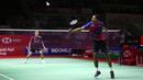 Pebulu tangkis tunggal putra Indonesia, Chico Aurta Dwi Wardoyo (kanan) dan Jonatan Christie melakukan latihan menjelang Indonesia Open 2023 di Istora Senayan, Jakarta, Senin (12/06/2023). Turnamen BWF Super 1000 tersebut diikuti oleh 268 atlet dari 20 negara yang berlangsung pada 13-18 Juni 2023. (Bola.com/Bagaskara Lazuardi)