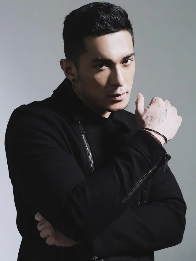 Model Video Klip Rossa