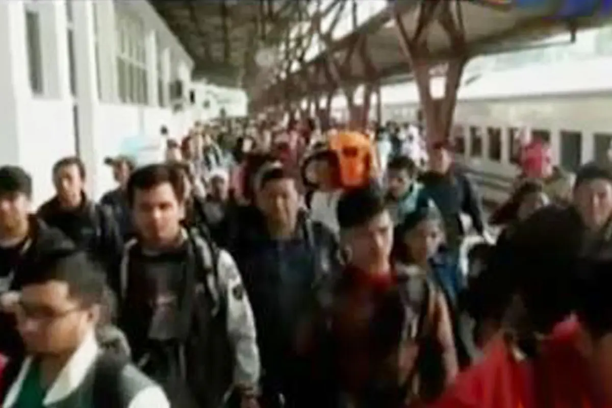 Arus Balik di Stasiun Senen