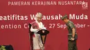 Presiden Joko Widodo bersiap membuka pameran Kriyanusa Dewan Kerajinan Nasional 2017, di JCC, Jakarta, Rabu (27/9). Pameran Kriyanusa 2017 digelar mulai 27 September hingga 1 Oktober. (Liputan6.com/Angga Yuniar)