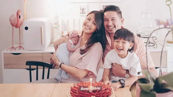 [Fimela] Ryan Delon dan Sharena