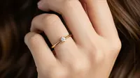 10 Model Cincin Emas Simple Tapi Mewah 2025, Elegan untuk Harian &amp; Acara Spesial