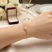 Model Gelang Emas Kecil yang Elegan dan Mewah untuk Tunangan Anak Perempuan (Photo: Gemini AI)