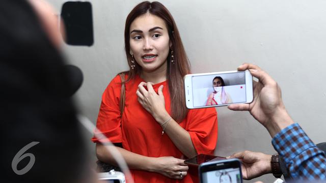 Gosip Nikah Siri Dengan Raffi Ahmad Begini Kata Ayu Ting Ting Showbiz Liputan6 Com
