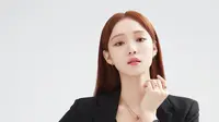 Sukses menjadi model dan aktris, Sung Kyung diketahui akan menjalani debut sebagai penyanyi solo. Melalui akun Instagram YG Entertainment, pemain Dr. Romantic 2 dan 3 ini akan debut pada 13 Desember 2023.(Liputan6.com/IG/@heybiblee)