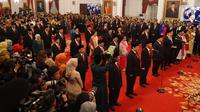 Para menteri membaca sumpah dalam rangkaian pelantikan Kabinet Indonesia Maju di Istana Negara, Jakarta, Rabu (23/10/2019). Presiden Joko Widodo (Jokowi) resmi melantik 34 menteri dan empat pejabat setingkat menteri Kabinet Indonesia Maju periode 2019-2024 resmi dilantik. (Liputan6.com/Angga Yuniar)