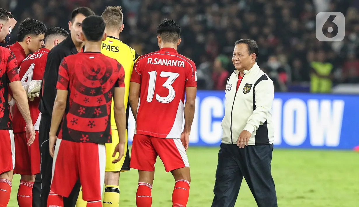Tidak lupa, Presiden Prabowo Subianto mengucapkan selamat kepada pemain Timnas Indonesia. (Liputan6.com/Angga Yuniar)