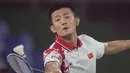 Usai interval, Anthony Sinisuka Ginting masih kesulitan mengimbangi permainan Chen Long. Skor 8-15 sempat terjadi sebelum akhirnya mampu dipangkas Anthony Sinisuka Ginting menjadi 15-19. Sempat meraih 1 poin lagi, hingga akhirnya gim pertama direbut Chen Long dengan 21-16. (Foto: AP/Dita Alangkara)