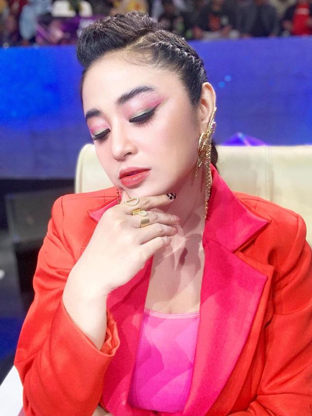 Dewi Perssik. (Foto: Dok. Instagram @dewiperssik9)