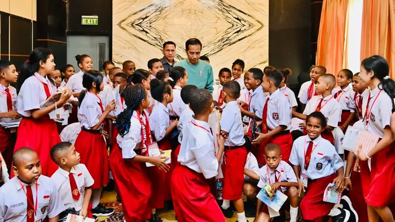 Jokowi Bertemu Anak SD Papua