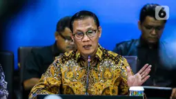 Kepala Badan Pusat Statistik (BPS) Suhariyanto menyampaikan keterangan terkait kondisi ekspor dan impor pada Januari 2020 di Gedung BPS, Jakarta, Senin (17/2/2020). Nilai ekspor Januari sebesar USD 13,41 miliar atau turun 7,16 persen dari bulan sebelumnya. (Liputan6.com/Faizal Fanani)