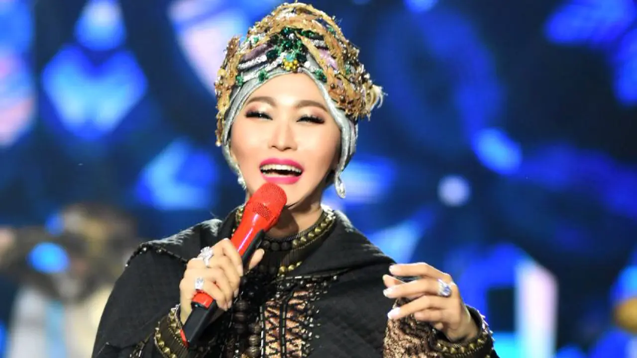 [Bintang] Inul Daratista