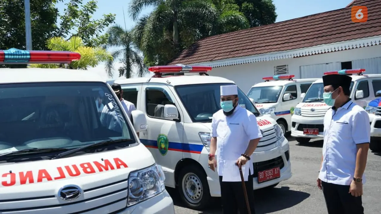 Tingkatkan Pelayanan Masa Pandemi, Wali Kota Bengkulu Rilis 12 Ambulans Baru