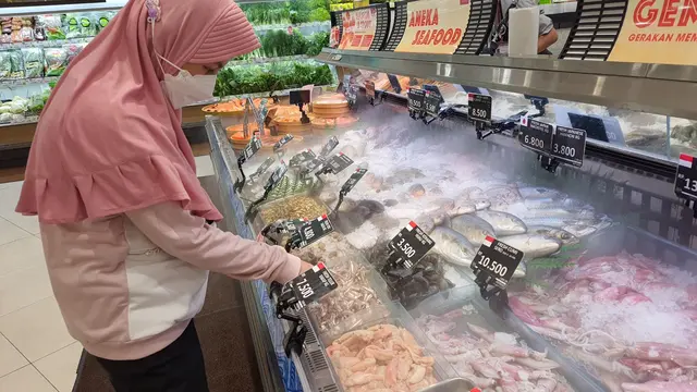 Produk ikan segar di swalayan atau pasar modern