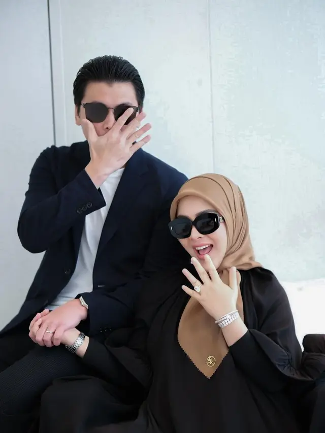 Reino Barack dan Syahrini