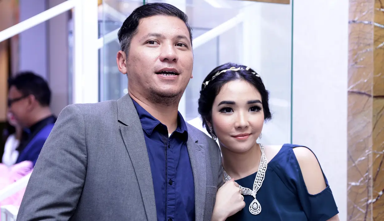 Baik Gading Marten dan penyanyi Gisel tidak ingin Gempi, melewatkan masa anak-anaknya dengan sibuk bekerja. (Andy Masela/Bintang.com)