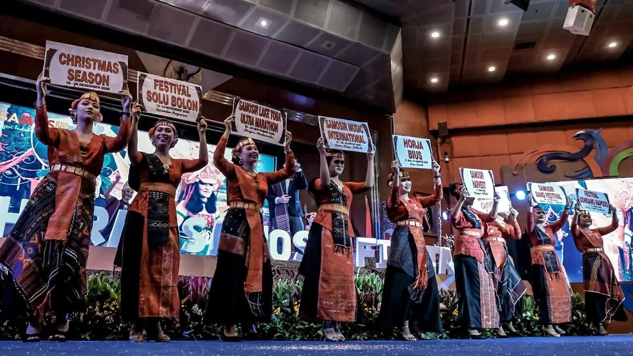 Promosikan Danau Toba ke Dunia, Samosir Siapkan 11 Event Spektakuler
