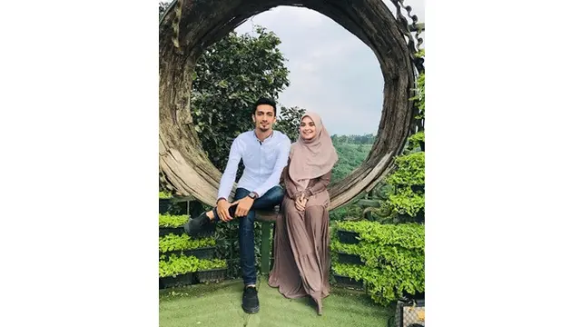 7 Potret Kedekatan Vebby Palwinta dan Razi Bawazier, Segera Menikah?