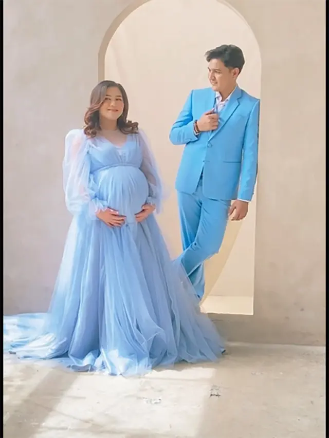 Maternity shoot Masayu Clara