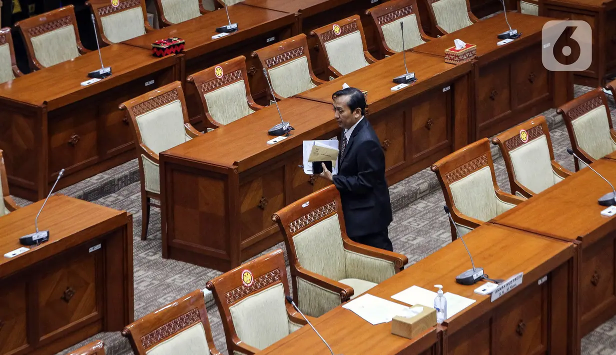 Dokumen lain yang didapat para anggota DPR tersebut termasuk nilai harta kekayaan calon hakim. (Liputan6.com/Faizal Fanani)