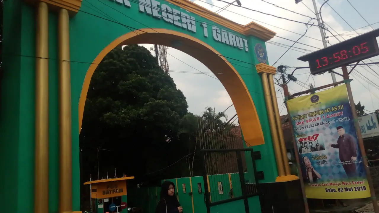 Zaskia Gotik Siap Goyang Pelepasan Siswa SMKN di Garut