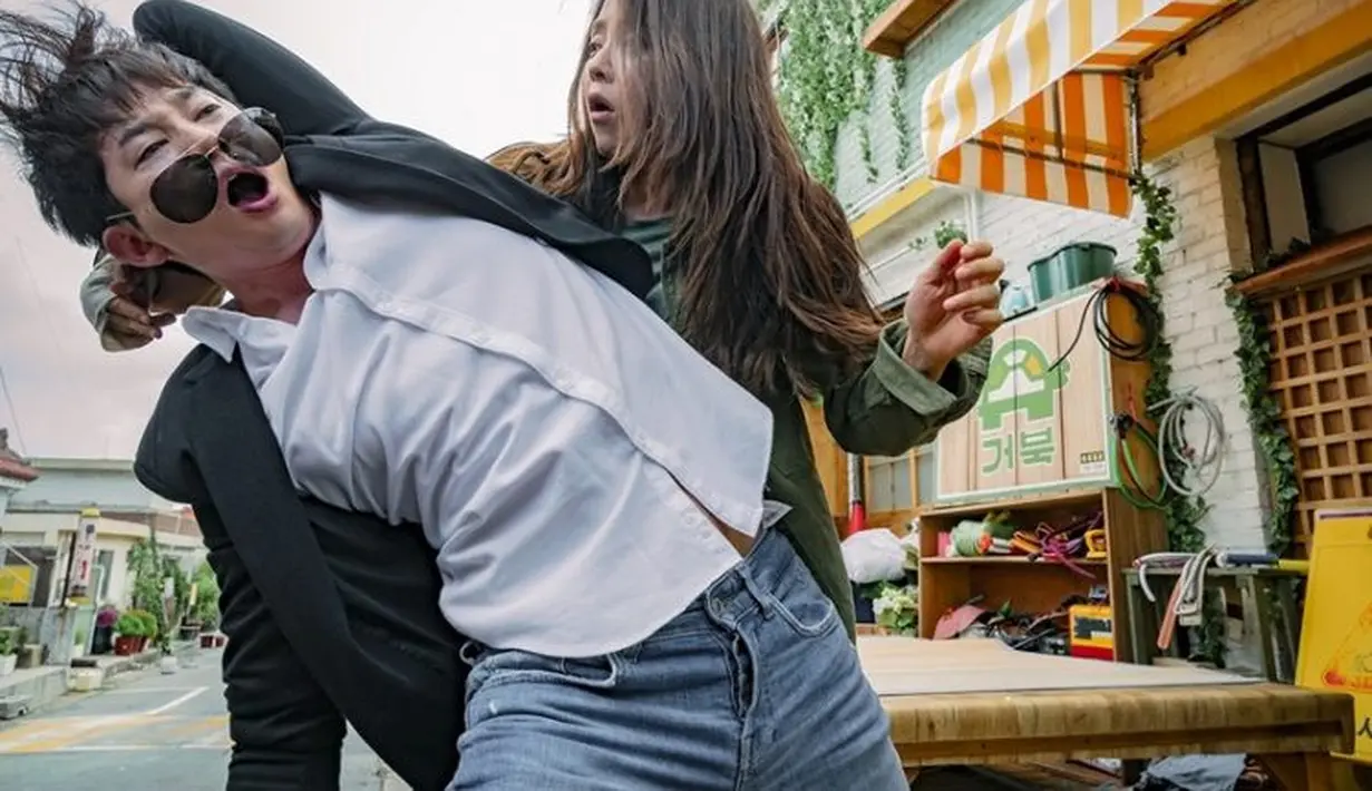 Seperti yang sudah diketahui, drama ini ini sendiri adalah campuran dari horor, romantis, dan tak ketinggalan komedi. (Soompi)