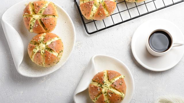 Suka Work From Coffee Shop? Ini Jumlah Kalori dari Snack yang Menemani Secangkir Kopimu (5)