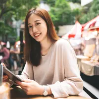 ilustrasi perempuan cantik/dodotone/Shutterstock