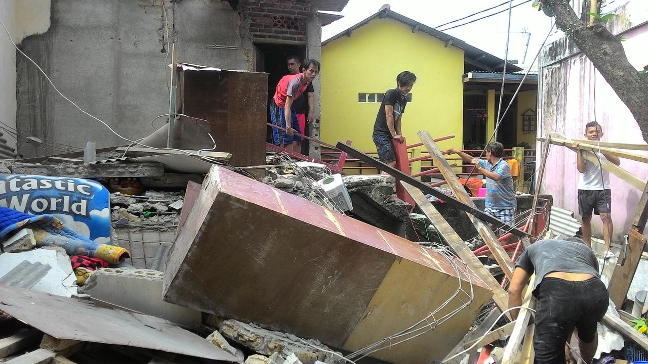 bangunan rubuh di bogor