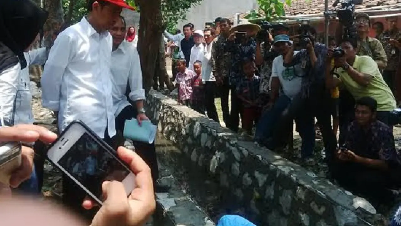 20150927-Jokowi-Pantau Irigasi-Karawang