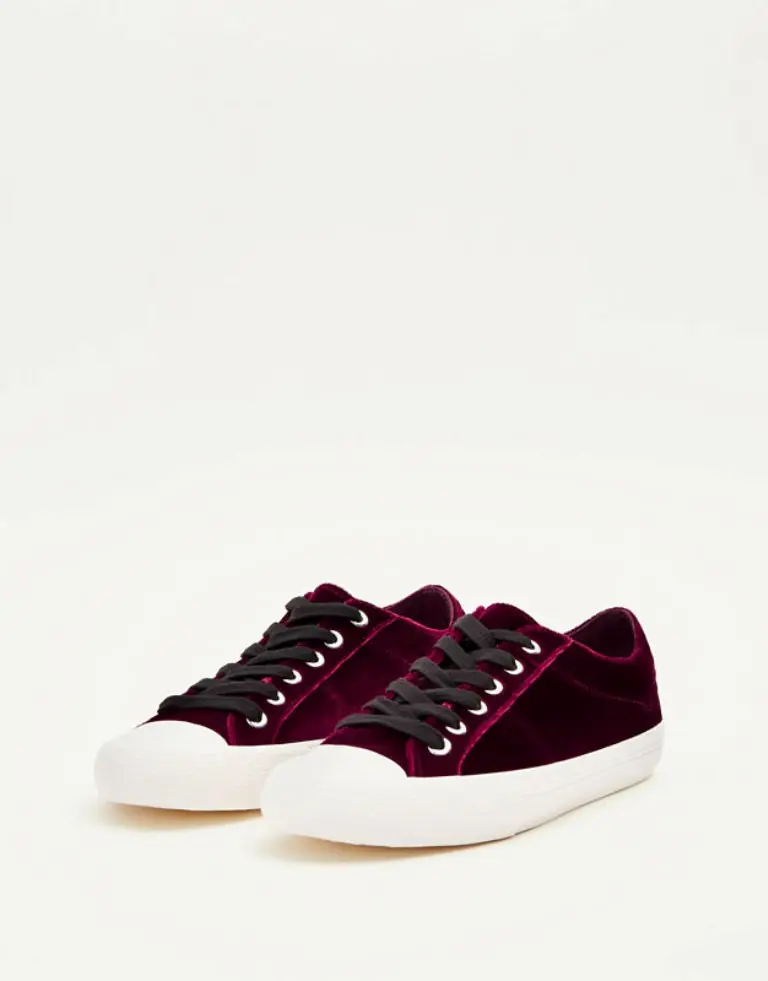 Velvet sneakers. (Image: pullandbear.com)