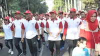 Ketua MPR Zulkifli Hasan mengikuti acara jalan sehat 4 pilar yang dilaksanakan pada hari Minggu, 27 Agustus 2017.