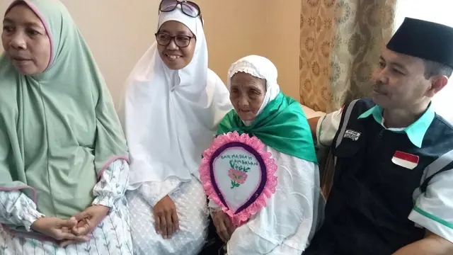 Baiq Mariah, Jemaah Haji tertua asal Indonesia mendapat fasilitas khusus dari Kerajaan Arab Saudi (Liputan6.com/Taufiqurrohman)