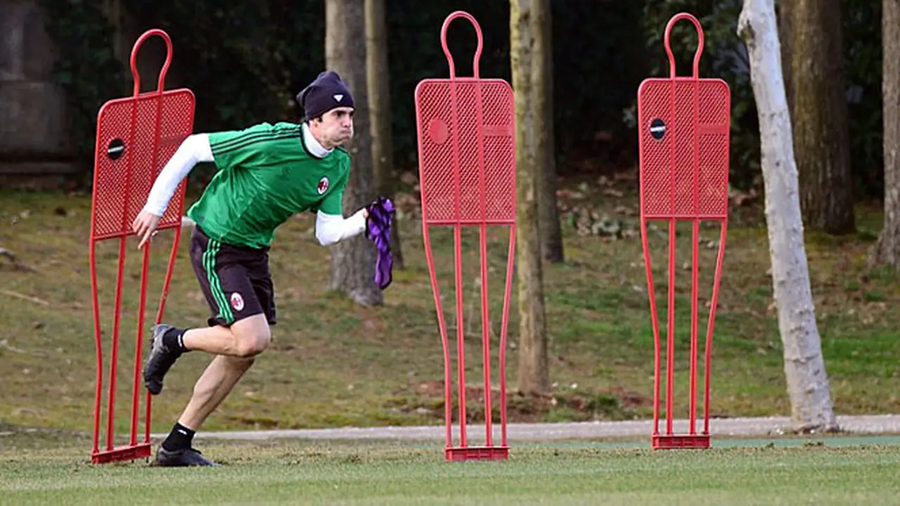 ricardor-kaka-140225b.jpg