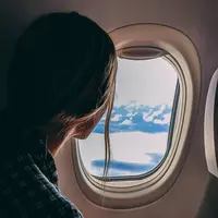 ilustrasi perjalanan dengan pesawat | pexels.com/@jason-toevs-1047869