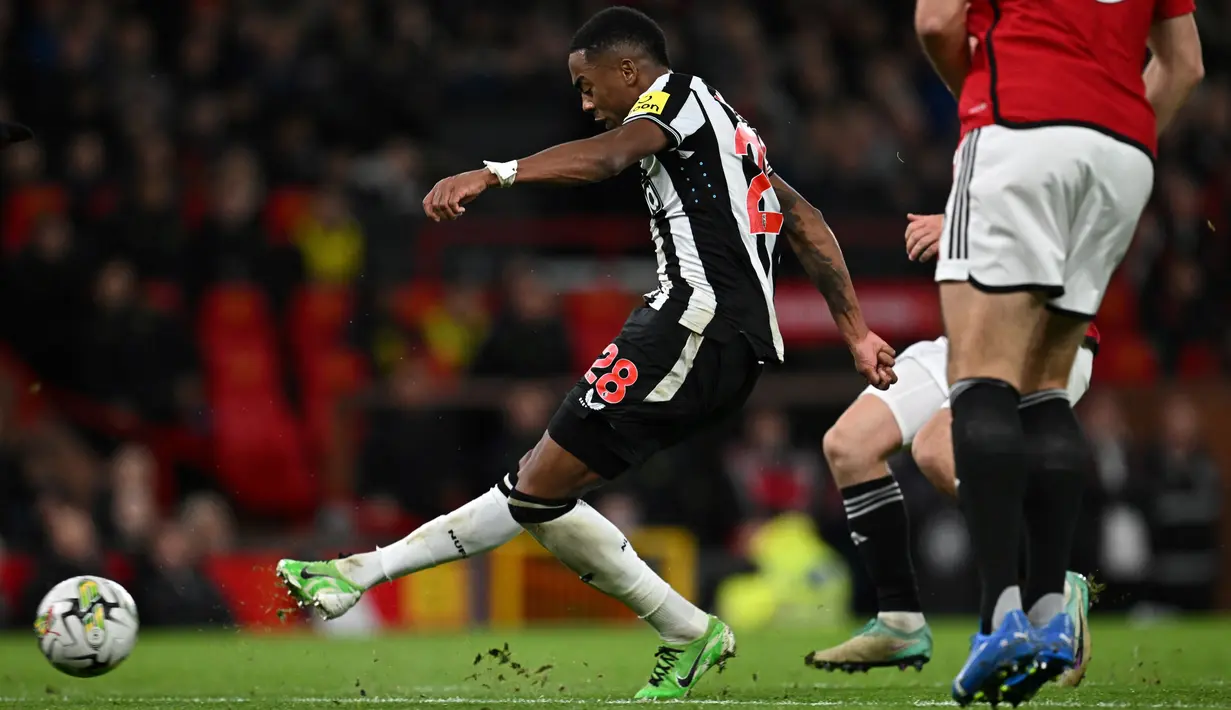 Gol Joe Willock menyempurnakan kemenangan tim tamu di Old Trafford. (Paul ELLIS / AFP)