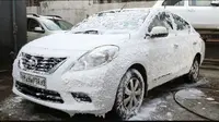 Cuci Mobil ala Nissan Bisa Hemat Jutaan Liter Air