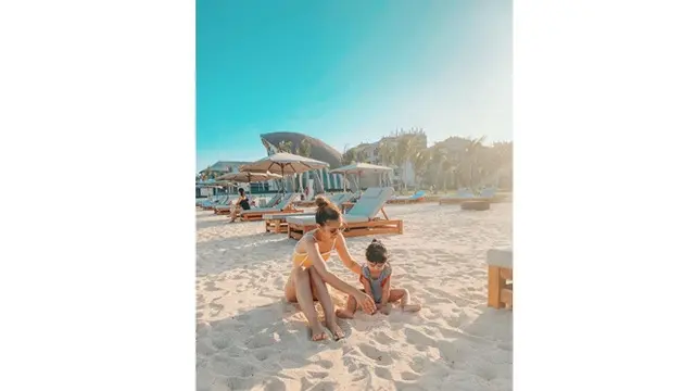 Rayakan Ulang Tahun ke-2, Ini 6 Potret Kedekatan Fita Anggriani dengan Baby Emma